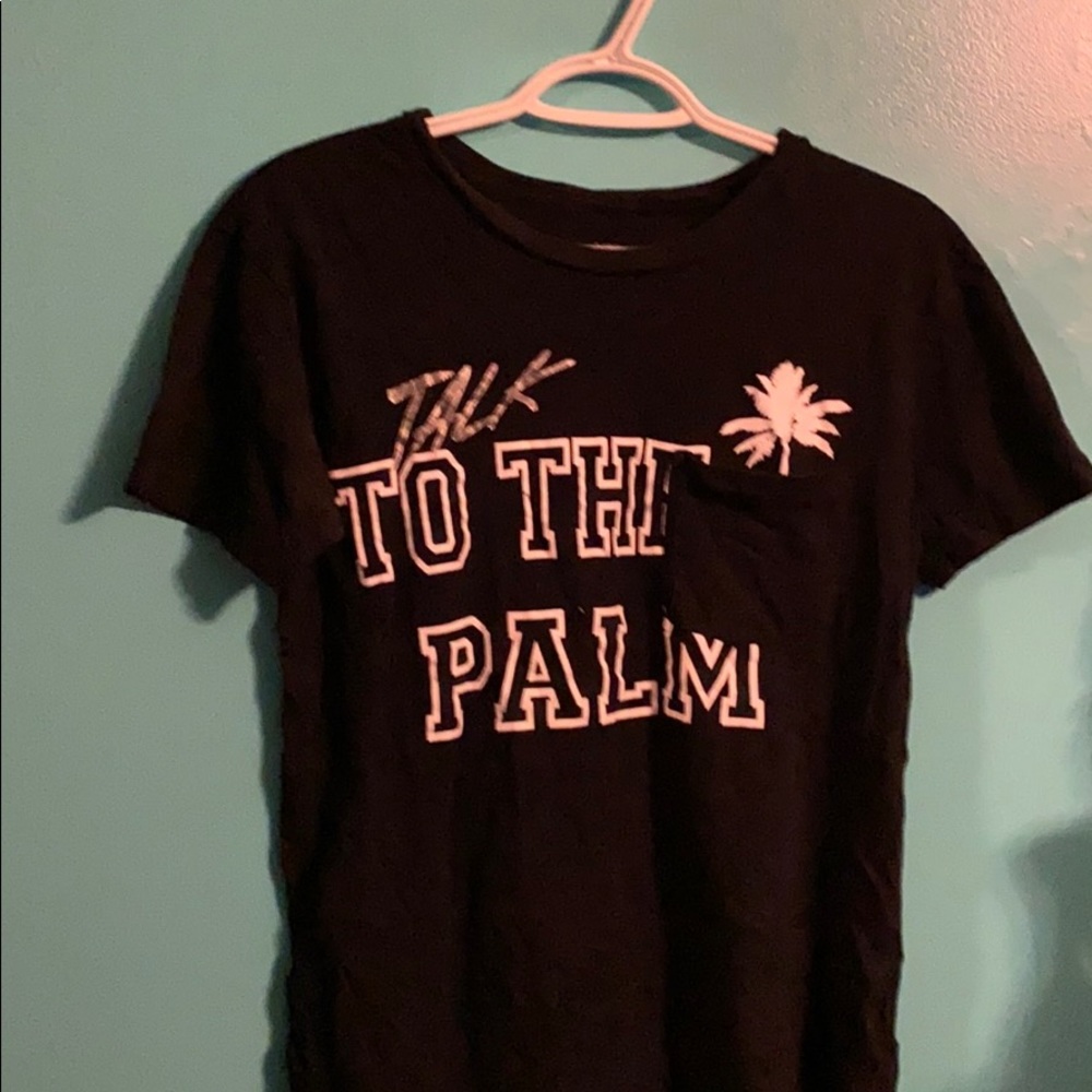 Black tee